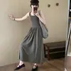 Elegante Vestido de Tirantes Finos Estilo Francés Ajustado 2026 Principios de Otoño Nueva Versión Coreana Moda Cuello en U Sin Mangas Vestido Base de Punto