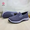 Retail26 Novos Modelos de Sapatos Slip-On com Solas de Borracha Macia para Homens, Tênis Esportivos Casuais Respiráveis em Fly-Knit, Malha de Algodão