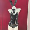 Lencería Sexy Traje de Conejo de Cuero Patentado Bidimensional Cos Enterizo Espalda Descubierta Tentación Sexy Venta al Mayoreo Entrega