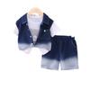 Conjunto de camisa de manga corta para niño, novedad de 2025, ropa bonita de verano para bebé con solapa, conjunto de tres piezas de mezclilla degradada para niño