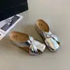 Sandalias con Tira Cruzada y Diadema Retro de Moda para Mujer 2026 Verano Nuevas Prendas de Abrigo Sandalias de Cuña de Tacón Alto con Temperamento Sencillo