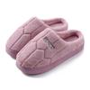 Pantuflas de algodón con letras de felpa de color liso para otoño e invierno, gruesas, para parejas, para el hogar, el dormitorio, para uso diario, para hombres, venta al por mayor