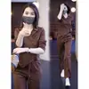 Conjunto Femenino Sencillo para Estilo de Viaje Diario en Primavera y Otoño: Conjunto de Dos Piezas: Top de Color Sólido con Cuello Polo Irregular y Pantalones Rectos Ajustados con Cordón