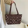 Bolso de hombro rosa de lunares nuevo, versátil para niñas, gran capacidad, moderno para ir al trabajo, se puede llevar debajo del brazo, bolso de mano, morado