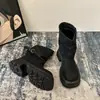 Botas Femininas Estilo Martin 2026 Outono Novo Estilo Botas Curtas de Solado Grosso, Botas Femininas Populares Melard com Salto Empilhado, Botas Slim