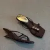 Primer Encuentro con las Nuevas Sandalias de Moda de Verano para Mujer con Tacón Alto, Punta Cuadrada y Adornos de Pedrería, Versátiles y sin Cierre