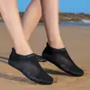 Zapatos de natación para playa transfronterizos, zapatos para vadear al aire libre, calcetines, zapatos para hombres y mujeres, zapatos para vadear en parques acuáticos, playa antideslizantes, amigables con la piel, negro-naranja