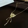 Colar Flor Rosa com Franja Feminino Prata de Lei S925 Luxo Leve Exquisito Gargantilha para Vestido de Noite Sentido de Nicho Alto Padrão Corrente para Clavícula Feminina