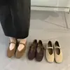 Sapatilhas Mary Jane de Couro Fosco Coleção Primavera e Outono 2025 Sapatos Rasos de Couro com Tira Única Estilo Retrô Francês para Mulheres