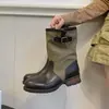 Design de salto grosso, botas de cano médio coloridas, botas de cowboy western 2026 para mulheres, botas de montaria com fivela de cinto, novo estilo vintage de outono e inverno
