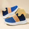 Comercio exterior transfronterizo zapatos de malla para niños sin cordones para niños medianos y grandes niños y niñas ligeros suela suave cómodos transpirables zapatillas deportivas para correr