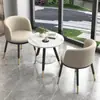 Conjunto de Três Peças de Mesa e Cadeiras de Varanda de Luxo Leve Celebridade da Internet Uma Mesa e Duas Cadeiras Lazer Criativo Simples Recepção Conjunto de Mesa Redonda Combinação