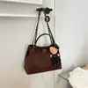 Bolsa de Viagem de Alta Qualidade Grande Capacidade Outono e Inverno para Mulheres Nova Moda 2025 Bolsa de Mão Casual de Camurça Versátil Bolsa de Ombro
