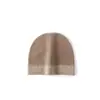 Nuevo gorro de punto de cachemira grueso y cálido, con diseño de canalé trenzado para proteger las orejas, estilo otoño e invierno, con bloques de color