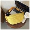 Nova Veludo Cotelê Moderna Simples Estilo Esportivo Casual Simples Moda Cor Sólida Pingente Grande Capacidade Bolsa de Ombro Bolsa de Peito
