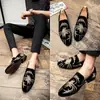 Zapatos Nuevos para Hombre 2019, Transpirables, Talla Grande, Zapatos de Cuero Puntiagudos para Discoteca, Gamuza PU, Diseño Personalizado