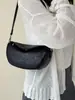 Bolsa de ombro retrô transfronteiriça para mulheres, nova moda 2025, bolsa versátil de ombro e transversal, superfície macia com toque de alta qualidade, bolsa bolinho