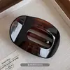 Elegante pinza de garra de abulón mate para mujer, pinza para el pelo de lujo de alta gama, pasador con estampado de leopardo para la parte trasera de la cabeza, elegante accesorio para el pelo de pico de pato