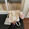 Bolso de mano de cadena de alta gama para mujer, bolso cruzado acolchado moderno y versátil, nuevo bolso de hombro para el día a día 2026