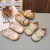 Tênis Esportivo para Bebê 2026 Novo Modelo Sapatos para Meninos e Meninas Antiderrapante Primavera e Outono Sapatos Infantis para Exterior Sapatos Esportivos Funcionais Infantis