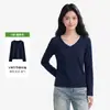 Top de mujer de algodón de bambú, cuello en V moderno, corte en el hombro derecho, manga larga, ligeramente transparente, fino, elegante, ajustado, versátil y perfecto como capa base