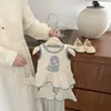 Conjunto Energético de Angelito para Niña: Top de Tirantes Transpirable Amigable con la Piel para Verano Combinado con Pantalones de Campana con Volantes