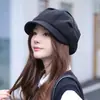 Boina Marrón para Mujer Otoño Invierno 2026 Nuevo Estilo Cuero Retro Versátil Hace que la Cara Parezca Más Pequeña Estilo Británico Gorra de Boina Octagonal