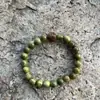 Bienestar en vivo sándalo verde cuentas redondas de 8 mm originales DIY para hombre y mujer arte antiguo pulsera de tendencia nacional suministro para puesto