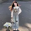 Elegante y a la moda chaleco dulce para niñas estilo coreano camisa con cuello de muñeca conjunto de pantalones vaqueros versátiles y modernos para llevar en capas