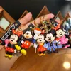 Llavero Colgante de Dibujos Animados Mickey Minnie Lindo Colgante de Llavero para Pareja Mochila Coche Adorno de Colgante Regalo
