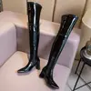 Botas femininas de cano alto, novo estilo 2026, botas de couro elástico, botas longas de salto alto em verniz, botas femininas extra-longas de salto grosso que vão até a coxa