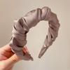 Diadema de Satén Plisado de Alta Calidad para Mujer con Corona Alta, Diadema de Borde Ancho Forrada en Tela, Accesorio para el Cabello