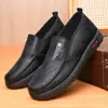 Sapatos masculinos de couro, couro macio, sola macia, sapatos casuais, antiderrapantes, respiráveis, mocassins, sapatos de trabalho para negócios, impermeáveis, resistentes à sujeira para homens