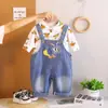 Conjunto Tendência Outono 2026 para Meninos Novo Estilo Bebê e Criança Pequena Primavera e Outono Macacão Estiloso de Manga Longa com Desenho Conjunto de Duas Peças