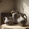 Vaso de cerâmica rústica com esmalte marrom de Jingdezhen em estilo wabi-sabi vintage, vaso para arranjo de flores para salas de estar de hotel e pousada, peça decorativa para galhos secos