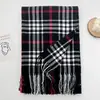 Bufanda de cuadros estilo británico de cachemira sintética, unisex, para otoño e invierno, con flecos, versátil, cálida, a prueba de viento y que irradia una vibra sofisticada