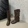 Botas de montar de tacón grueso estilo coreano con hebilla de cinturón para mujer, nuevo diseño otoño e invierno 2026, botas de caña alta que hacen que las piernas parezcan más largas