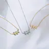 Rama de Amor Europea y Americana Hoja Colgante de Hoja Bohemia Cadena de Acero Inoxidable Cadena Regalo de San Valentín Collar para Mujeres