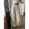 Foto real dos novos calções cropped soltos, respiráveis, casuais com cintura elástica para mulheres 18133, outono inicial de 2026