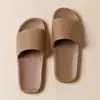 Nuevas Sandalias de Material Eva Impermeables, Antideslizantes y Antiolor, Estilo Piel Sintética, 2025