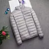 Abrigo acolchado de algodón para hombre con capucha 2023 cálido de invierno abrigo de invierno para hombre nuevo anti-temporada ligero abrigo acolchado de algodón cálido abrigo acolchado de algodón