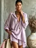 Comércio Exterior Transfronteiriço Europeu e Americano Roupa Feminina: conjunto de camisa com colarinho e shorts de corte solto com textura plissada, conjunto de duas peças com cardigã de manga longa
