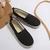 Zapatos de Tela Estilo Nuevo Primavera 2026 Old Beijing para Mujer, Transpirables y Ligeros, Casuales sin Cordones, Zapatos Elegantes Hechos a Mano para Mujer