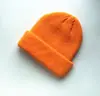Nuevo sombrero de lana de otoño e invierno para hombre, sombrero de propietario moderno, sombrero yuppie de moda, sombrero de punto de color liso tipo piel de melón para mujer