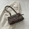 Chegada Nova Outono 2026 Personalizada Grande Capacidade Fivela Casual Moda Estilo Motociclista Para o Dia a Dia Simples Bolsa de Ombro Único Sob o Braço