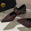 Zapatos de cuero negros estilo británico para mujer, nuevo modelo 2026, punta fina elegante, suela suave cómoda, zapatos de tacón grueso no cansados