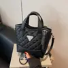 Bolsa de Mão Feminina 2025 Nova Cor Contrastante Diamante Alta Qualidade Estilo Coreano Simples Saco Balde Moda Coreana Bolsa Cesta de Comida