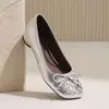 Francés 2206 Temporada de Otoño Nuevo Zapato Pequeño de Cuero Zapatos de un Solo Color con Lazo Poco Profundos Suela Suave Apertura Adecuados para Mujeres Casuales Planos Zapatos de Suela Cómoda