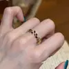 Anillo de Hoja y Rama Negro de Segunda Mano para Mujer, Nueva Moda Vintage 2026, Alta Gama, Sencillo, Lujo Ligero, Versátil, Exquisito Accesorio para la Mano