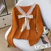 Tricô de Manga Longa Outono e Inverno Estilo V-Neck de Renda Tricô de Malha Camisa Básica de Renda com Laço Feminina para Usar por Baixo e por Cima